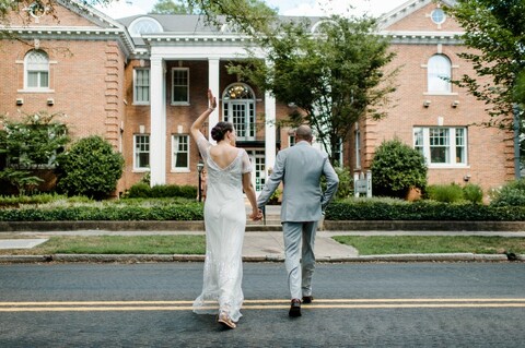 bride and groom at The King's Daughters Inn