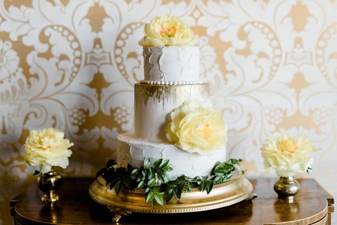 The Buttercream Bee gold and white wedding cake