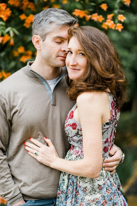 Engagement photos at the JC Raulston Arboretum in Raleigh NC. Photo by Caroline Lima Photography.