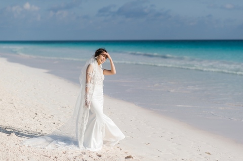 Bahamas wedding photographer Bride and groom in Harbor Island 