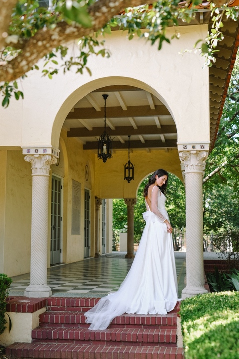 Bridal Photos in San Antonio at Landa Library Gardens