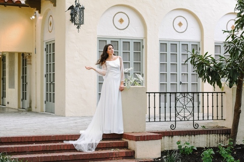 Bridal Photos in San Antonio at Landa Library Gardens