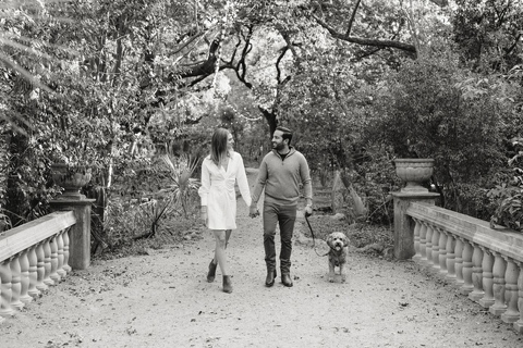 Engagement photos with a dog at Laguna Gloria in Austin
