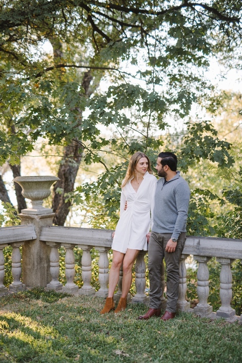 Engagement photos with a dog at Laguna Gloria in Austin