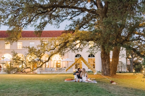 engagement photos at commodore perry